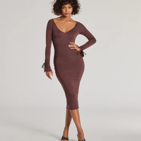 Casual Chic Icon Long Sleeve Knit Midi Dress